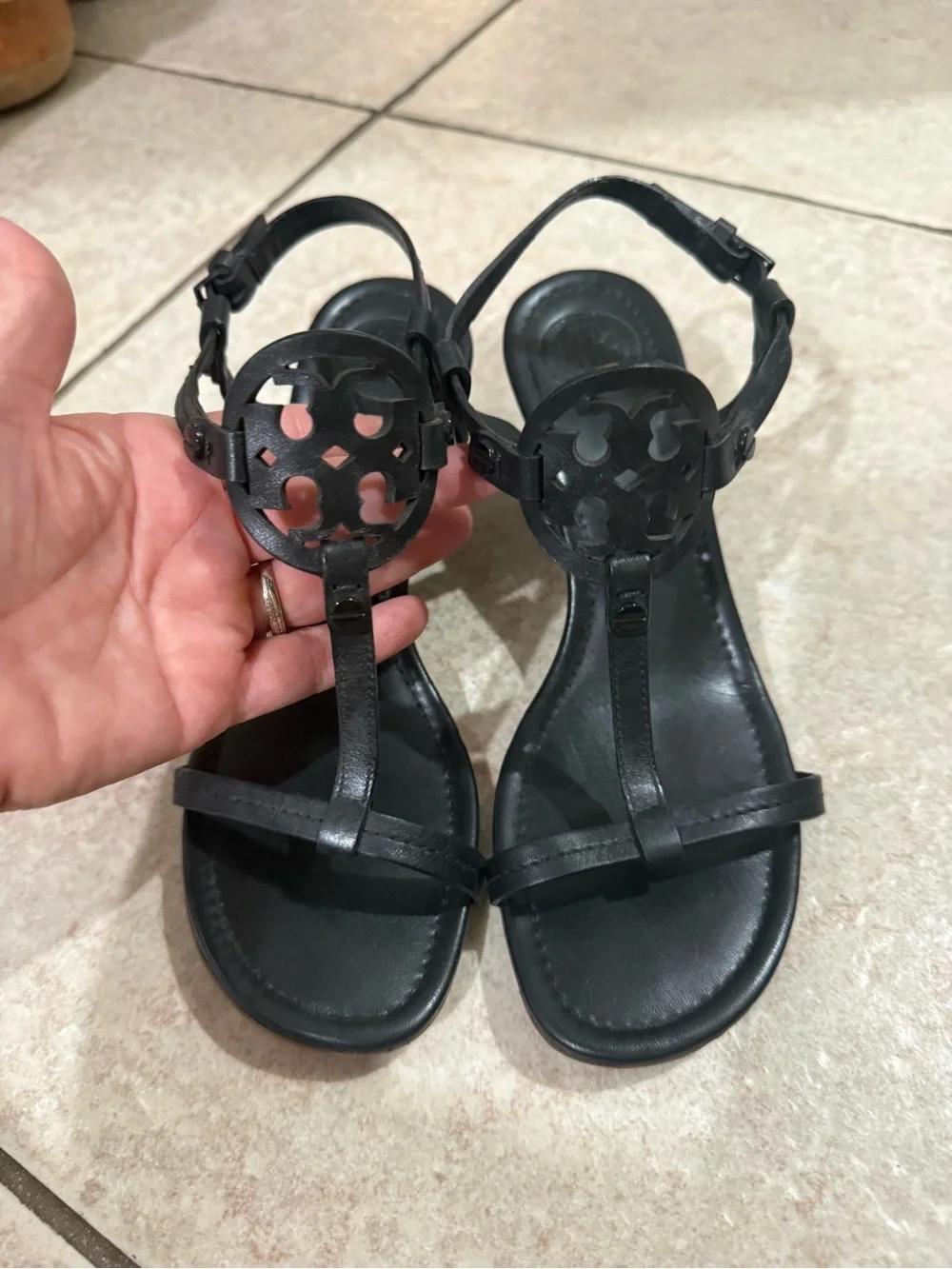 Tory Burch Miller Wedge Sandals Ivory Leather Size 6.5 Excellent Condition